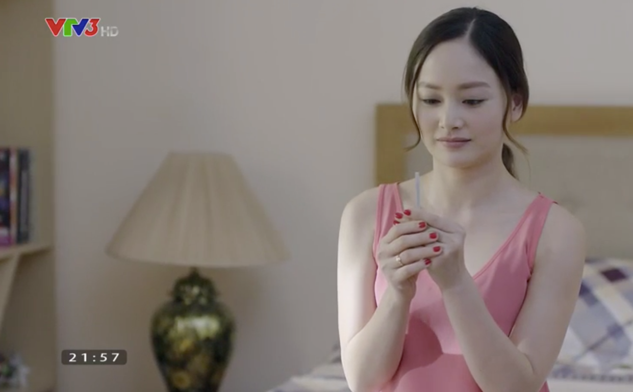Có được cái thai, Lan Phương lên mặt vòi chồng mua... bỏng ngô cho khi xem phim Có được cái thai, Lan Phương lên mặt vòi chồng mua... bỏng ngô cho khi xem phim